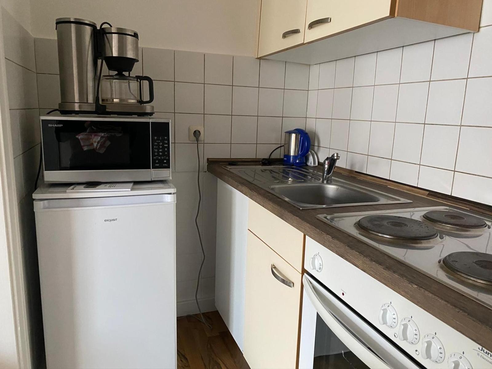 1,5-Zimmer Apartment Mit Balkon Am Hauptbahnhof Neumuenster Exterior photo